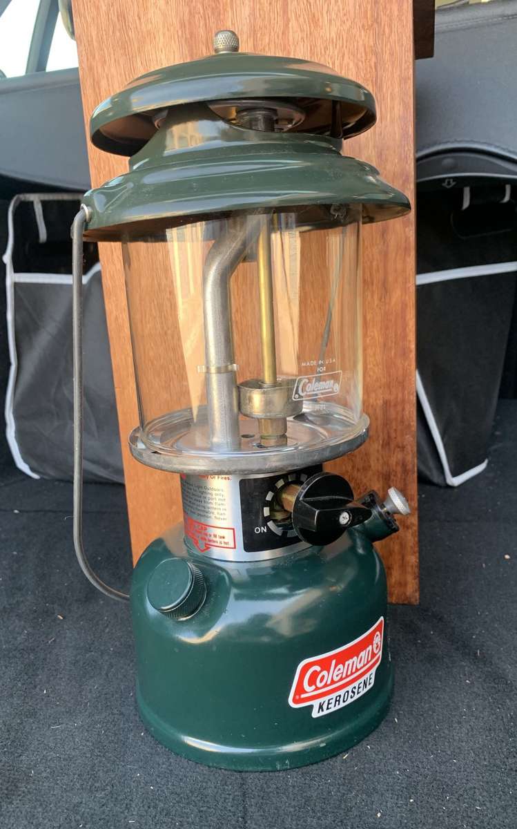 Coleman 214A700 Kerosene Lantern, Vintage Very Rare, New in wooden box.