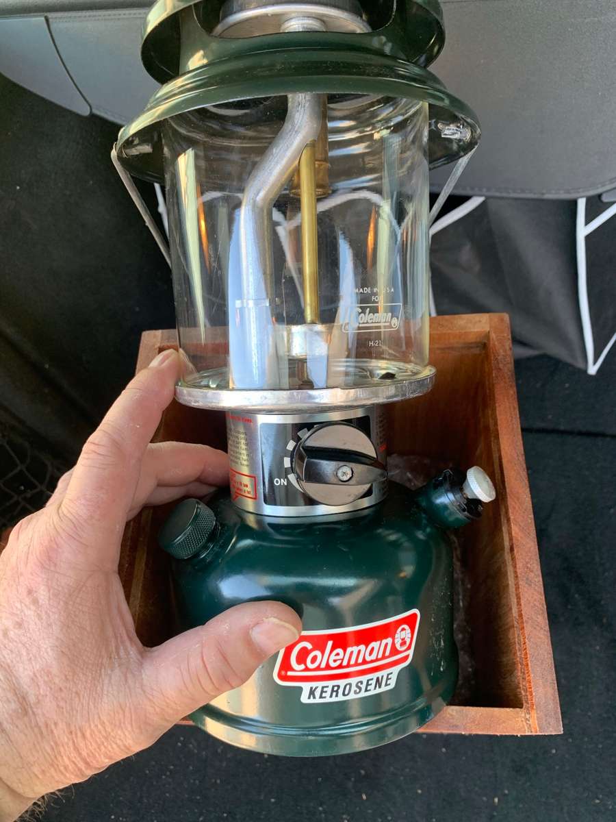 Coleman 214A700 Kerosene Lantern, Vintage Very Rare, New in wooden box.