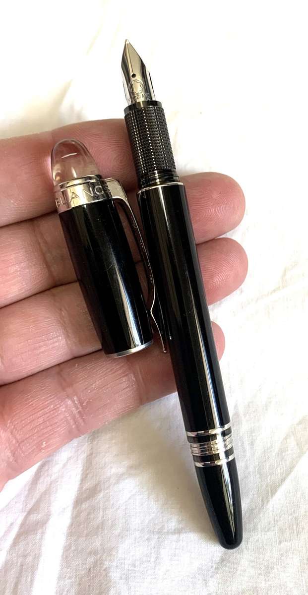 Montblanc Starwalker Resin Fountain Pen, serial MF2203587 item code is 08482.