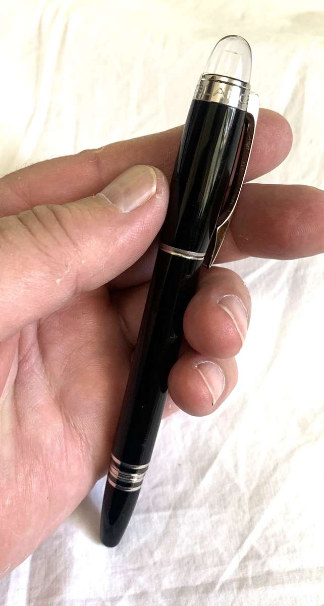 Montblanc Starwalker Resin Fountain Pen, serial MF2203587 item code is 08482.