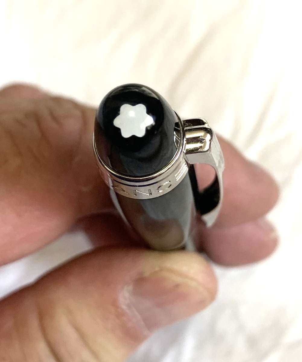 Montblanc Starwalker Resin Fountain Pen, serial MF2203587 item code is 08482.