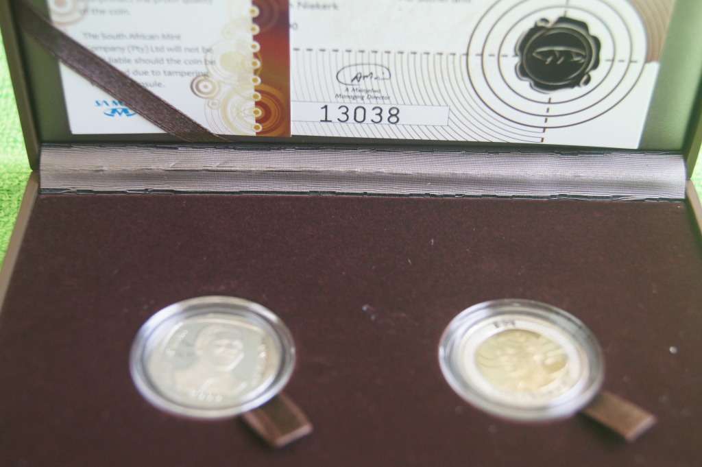 Nelson Mandela Commemorative R5 Coin Set