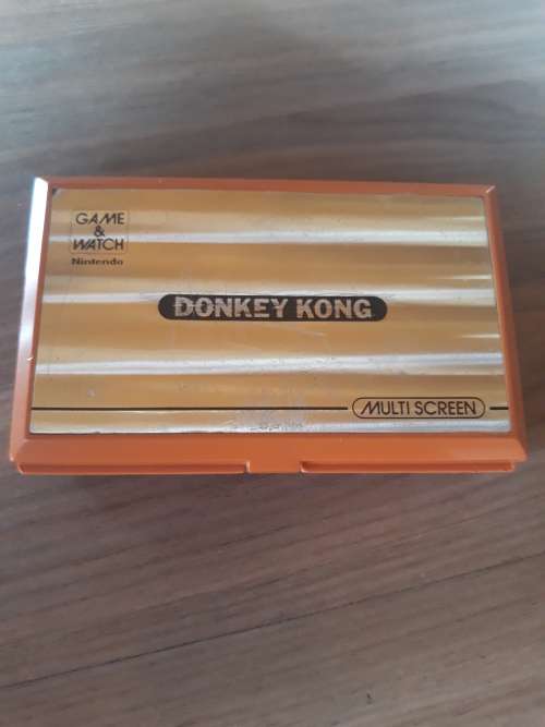 1982 NINTENDO GAME And WATCH DONKEY KONG