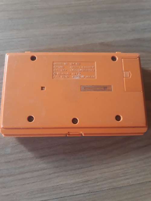 1982 NINTENDO GAME And WATCH DONKEY KONG