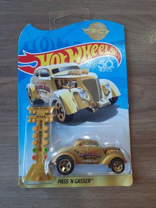 HotWheels Hot Wheels Pass n Gasser