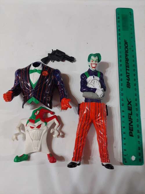 1997 Complete Kenner LAUGHING GAS JOKER Action Figure