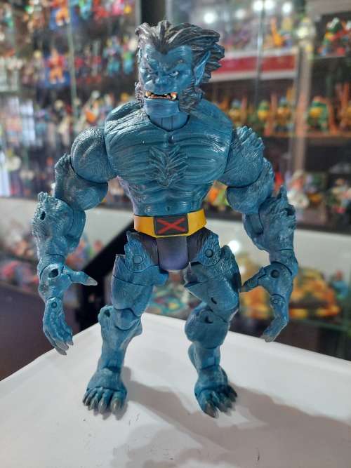 2003 Toy Biz Marvel Legends THE BEAST Action Figure