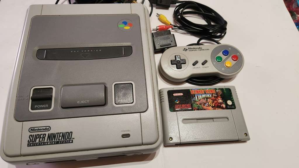 Super Nintendo PAL Version With Donkey Kong Country