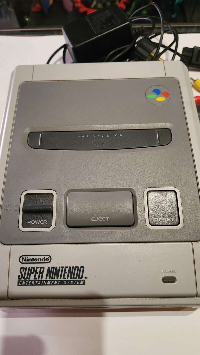 Super Nintendo PAL Version With Donkey Kong Country