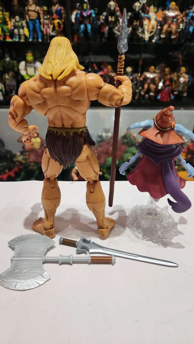 Masters Of The Universe (Motu) Masterverse Savage He-Man and Orko Figure