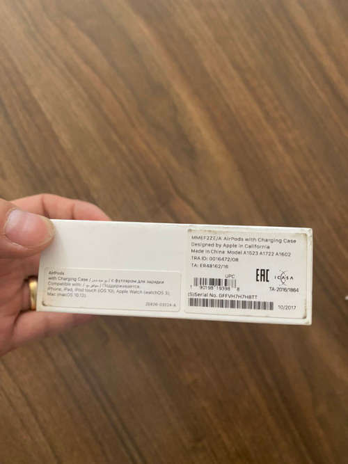 Apple Airpods With Charging Case Wireless bluetooth earphone - Used still in good condition