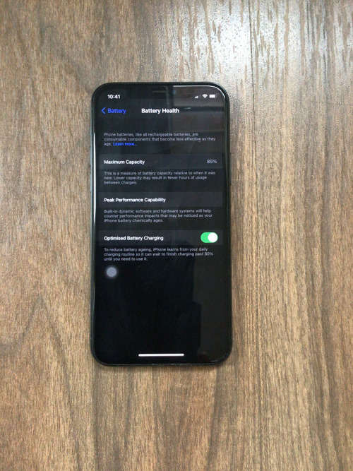 Apple iPhone 11 Pro 64GB Midnight Green With UAG Cover