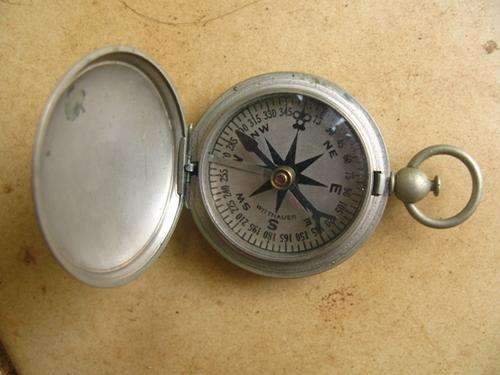 WWII WITTNAUER POCKET COMPASS - STAMPED US ON FRONT COVER