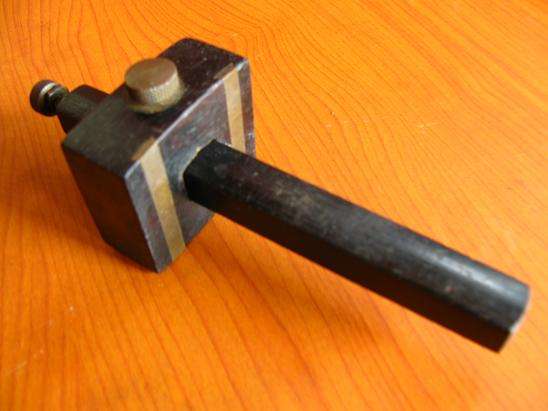 ROBINSON HALL SHEFFIELD ANTIQUE MORTISE GAUGE