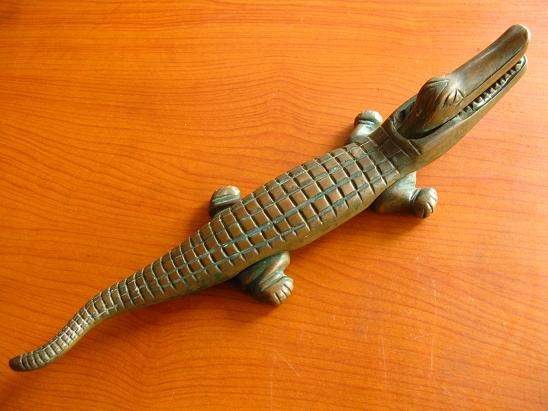 BARGAIN!! ANTIQUE CROCODILE NUT CRACKER 40CM