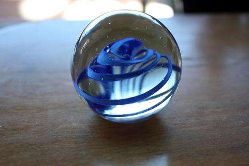 Stunning glass paperweight