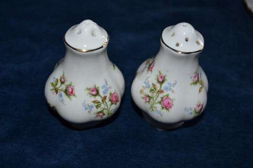 ROYAL ALBERT WINSOME SALT AND PEPPER CELLARS