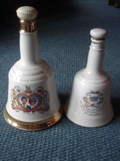 TWO BELLS WHISKY DECANTERS LADY DI AND PRINCE WILLIAM