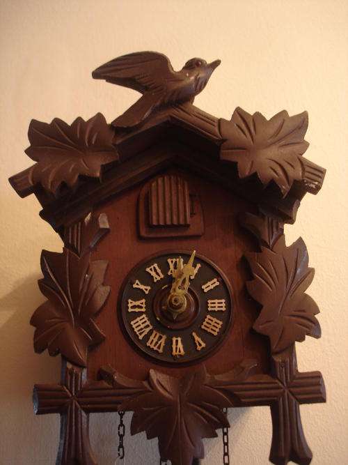 GERMAN BLACK FOREST WOODEN CUCKOO CLOCK