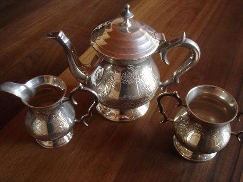 PRETTY SILVER PLATED TEA SET