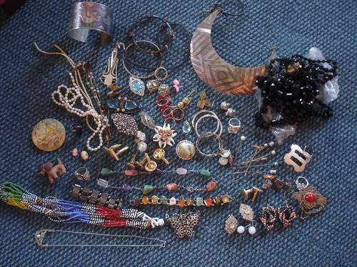 COLLECTION OF  COSTUME JEWELLERY