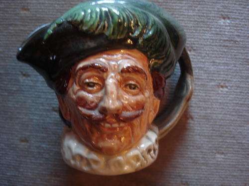 ROYAL DOULTON MEDIUM CHARACTER JUG THE CAVALIER A MARK