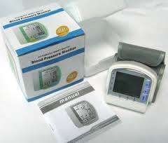 DIGITAL WRIST BLOOD PRESSURE MONITOR