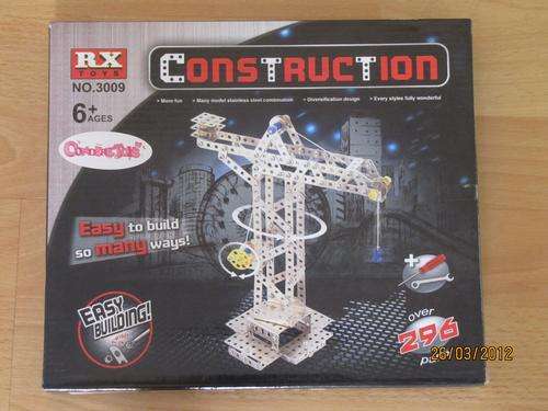 ***296 Pieces*** CRANE DIY Contruction set ( similar to Meccano )