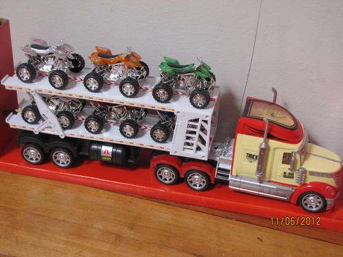 *** LARGE OVER 50cm's LONG *** Radio Control Truck & Trailer