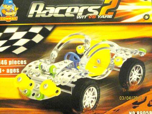 MECCANO STYLE CAR 146 Pieces