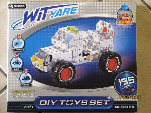 MECCANO STYLE JEEP 195 Pieces