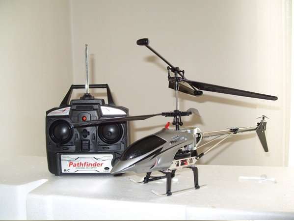 ***40CM*** SILVER PHANTOM 3.5 Channel R/C Helicopter with Gyro