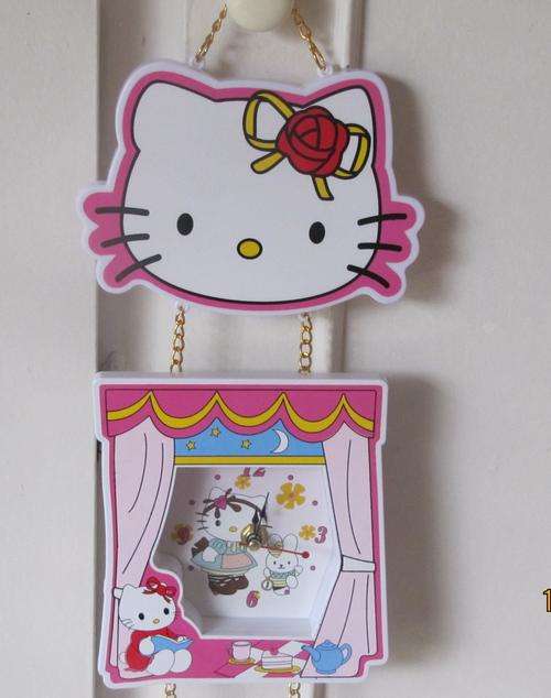 Hello Kitty Hanging Clock & Photo Frame