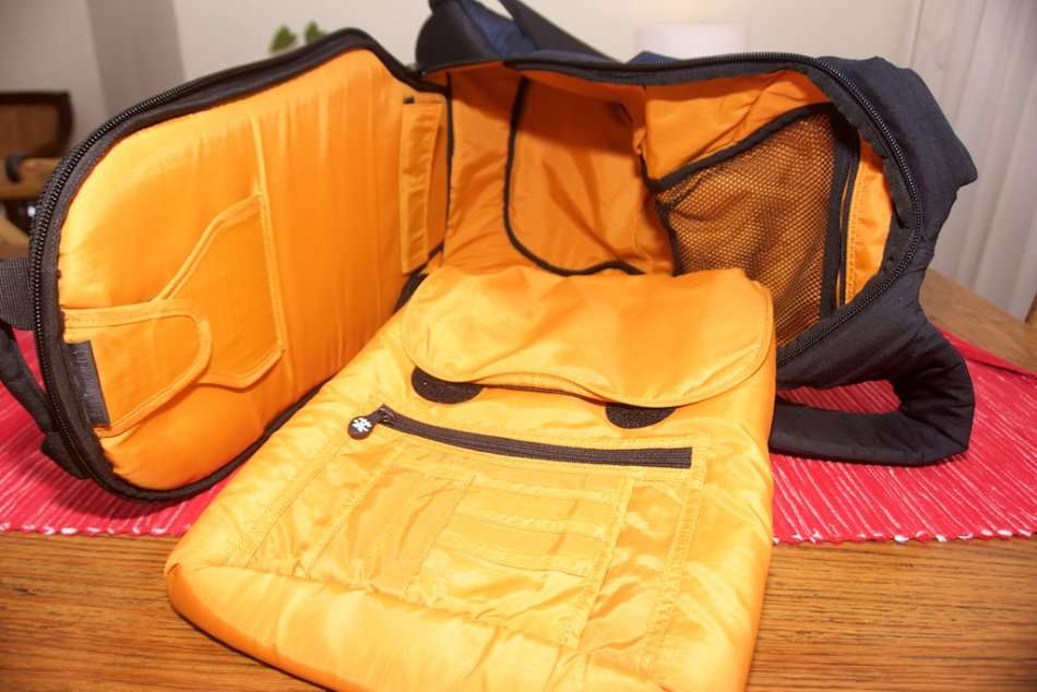 Crumpler Base Toucher Backpack With 17` Laptop Sleeve