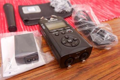 Tascam DR-40 Handheld 4-Track Digital Recorder PLUS EXTRAS