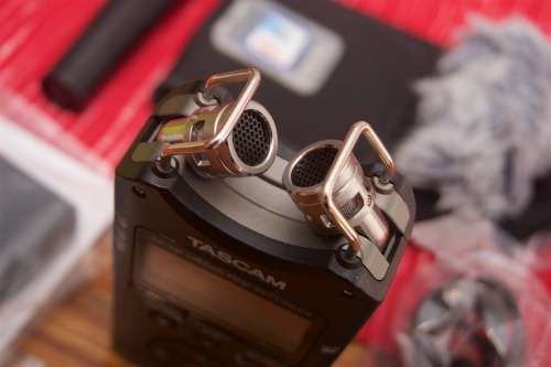 Tascam DR-40 Handheld 4-Track Digital Recorder PLUS EXTRAS