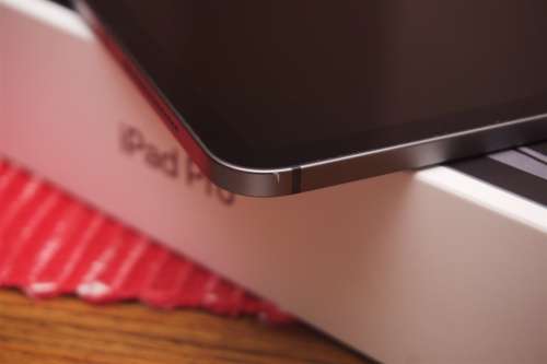 Apple iPad Pro 12,9` (256GB, Wi-Fi 4G LTE, Space Gray - 2018) and USB C HUB