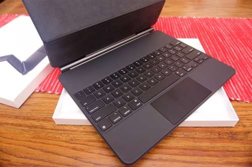 Apple Magic Keyboard for 12.9-inch iPad Pro (4th gen.)