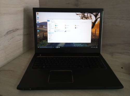 Dell Vostro i7 Laptop & Charger @ R5490