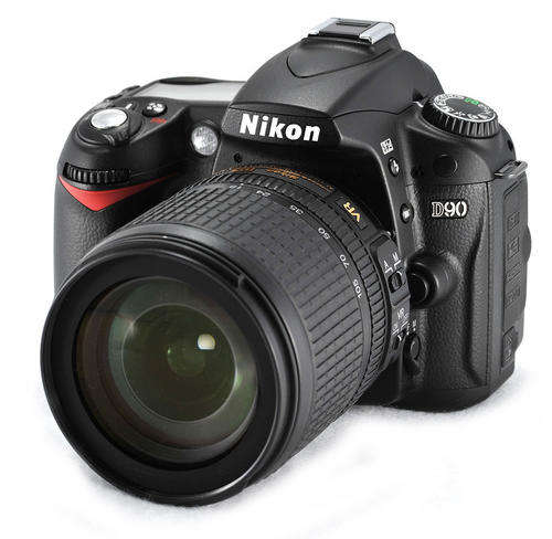 Nikon D90 18-105mm Kit