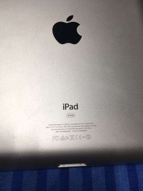Ipad 3rd Generation 64 Gb and 4G