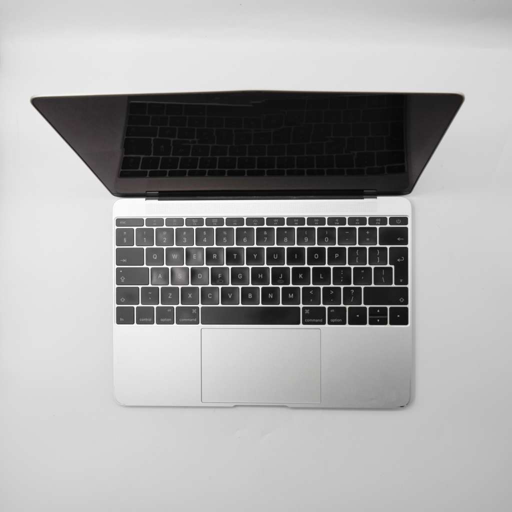 2015 12 inch Macbook A1534 **for parts**