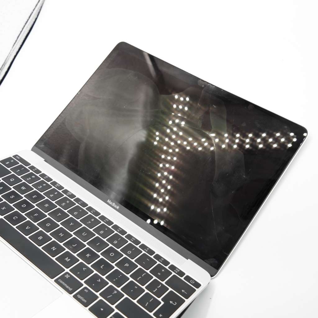 2015 12 inch Macbook A1534 **for parts**