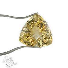 Andesine Trillion cut 2.45 ct