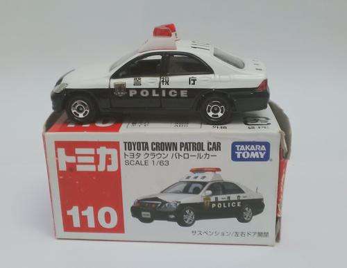 TOMICA Toyota Crown patrol car