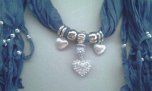 *** BRAND NEW  *** JEWELLERY SCARF HEART Grey - Dress up any outfit