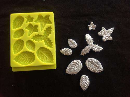 **New** - Silicone mould - Leaves
