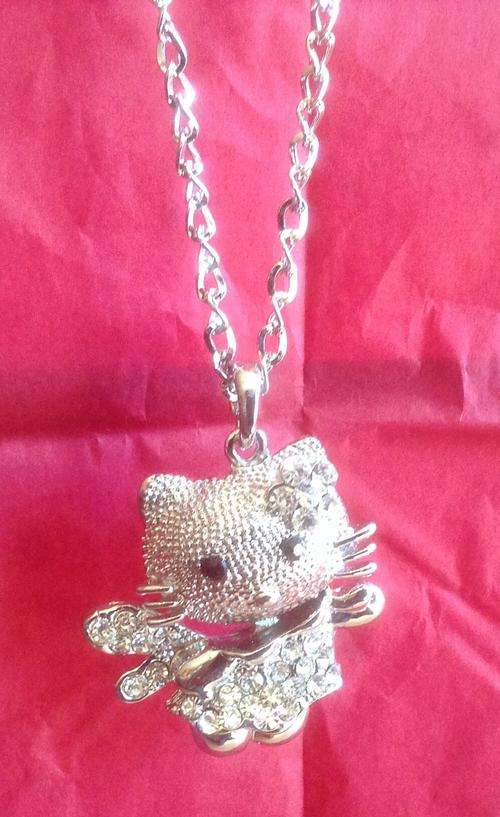 *new* HELLO KITTY Pendant & Chain Full Body & Face Clear rhinestone