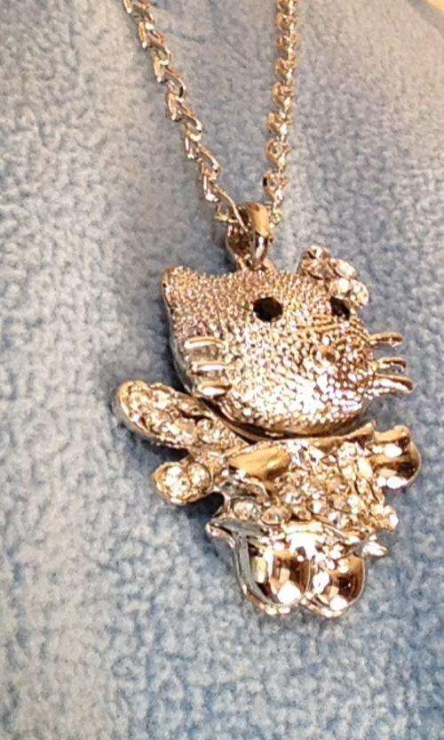 *new* HELLO KITTY Pendant & Chain Full Body & Face Clear rhinestone