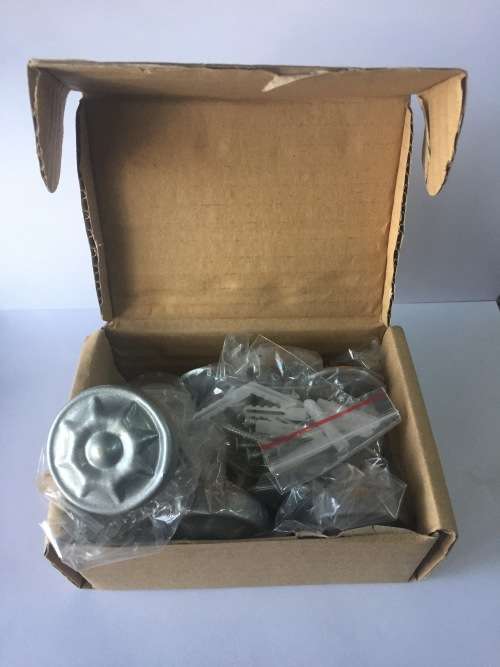 Small Silver Metal Curtain Tie Backs - x 2 Pairs - Ideal for Kitchenn or Bathroom - Screws&Plugs inc